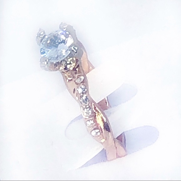 Endearing Engagement Ring - Picture 4 of 5